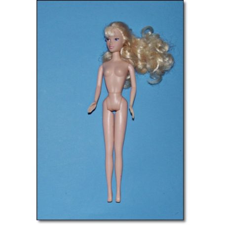 Mattel Disney Csipkerózsika Barbie baba ruha nélkül, hajlítható térdekkel teljes alakban szemből fotózva