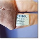Eredeti 1993 Mattel Inc Surface Washable feliratos bevarrt gyári textil címke közelről