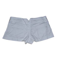 Fehér rövidnadrág