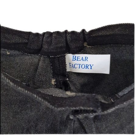 Eredeti szőtt Bear Factory márka textil címke a nadrágban