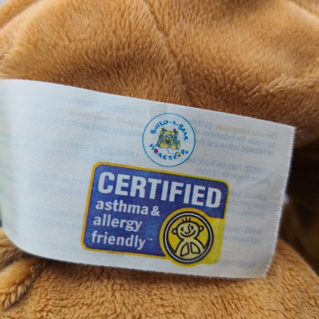 Hivatalos Certified asthma and allergy friendly plüssjáték minősítő címke