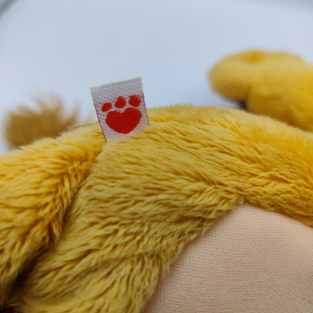Build-A-Bear Medtronic Lenny oroszlán plüss figura oldal címkéje