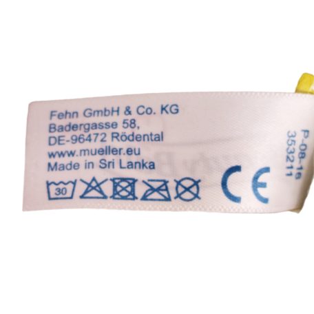 Fehn GmbH Müller német prémium bébijáték gyári bevarrt textilcímkéje és mosási adatai
