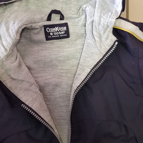 Deszkás széldzseki 3-4 év