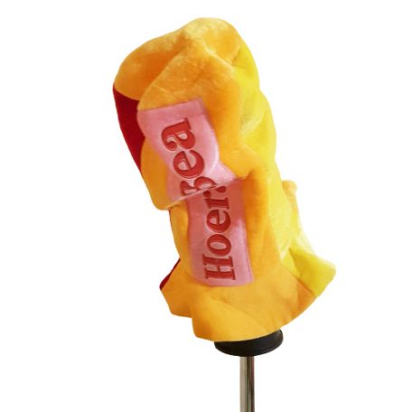 Magasított Fruit-tella szurkolói plüss kalap hátulnézetből a felirat részletével