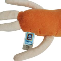 Eredeti Aldi Everyday Amazing márkajelzett textil címke a plüssön