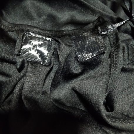 Fekete palást 7-8 év Disney Csizmás a kandúr, Zorro stb...  