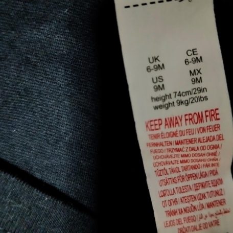 Fekete palást 6-9 hó