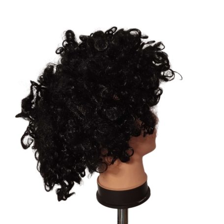 Fekete göndör paróka