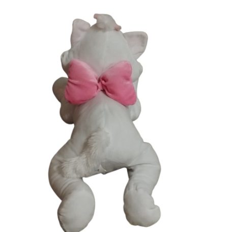 Marie cica plüss figura 45 cm hátulnézetből a rózsaszín masnival