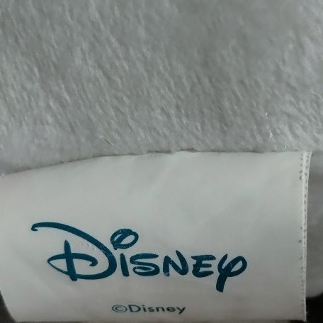 Eredeti Disney márkajelzett textil címke Marie cica plüssön