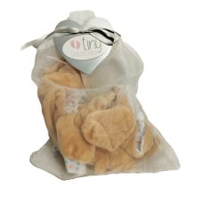   Tiny Treasures játék babákhoz ruha + maci plüss ajándék tasakban