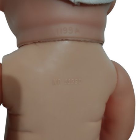 Szürke szemű fürdethető baba 38 cm