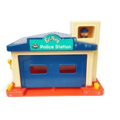  Tomy játék Rendőrségi garázs 1991-es évjárat