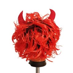 Ördög paróka szarvakkal