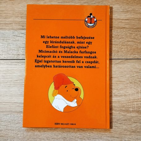 A Hogyan ejtsünk el egy elefántot mesekönyv hátoldala a tartalomismertetővel