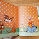 Mesekönyv belső oldal Micimackóval és barátaival