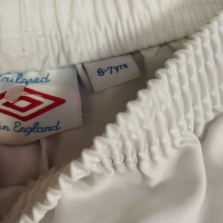 Umbro rövidnadrág 6-7 év