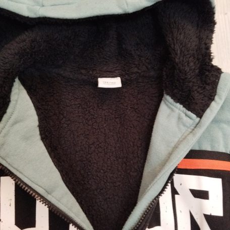 Kapucnis bélelt pulóver 8-10 év