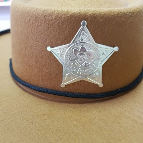 Sheriff Cowboy kalap emblémával
