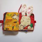 Nyuszis készségfejlesztő könyv JellyCat