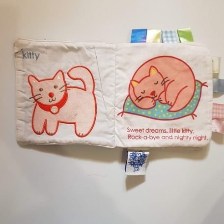 Nyuszis lapozgató könyv