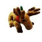 Szarvas plüss sállal a nyakában