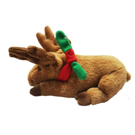 Szarvas plüss sállal a nyakában